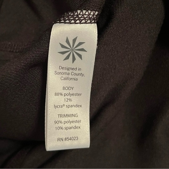 Athleta Black Be Free 2 in 1 Skirt Skort Sz XS Skort
Leggings Reflective active - Picture 4 of 5